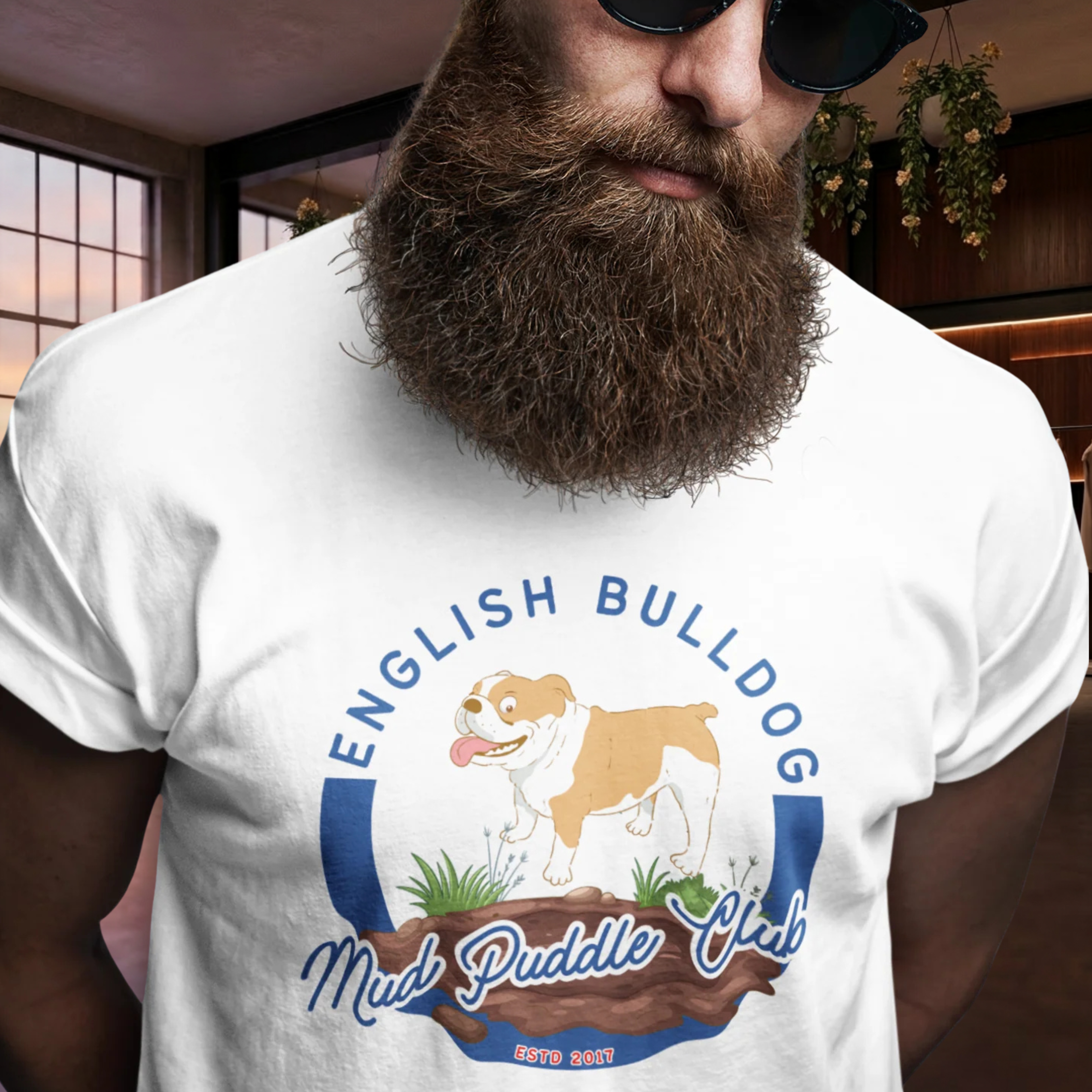 Englische Bulldogge T-Shirt – Lustiges Hundeshirt „Mud Puddle Club“ | Bulldog Lover Shirt Premium Unisex Crewneck T-shirt | Bella + Canvas 3001