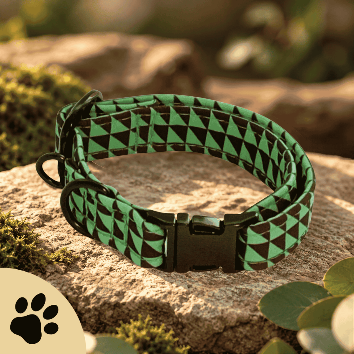 Green Triangle – Design-Hundehalsband mit geometrischem Muster & Metallbeschlägen - Sunbeamstore