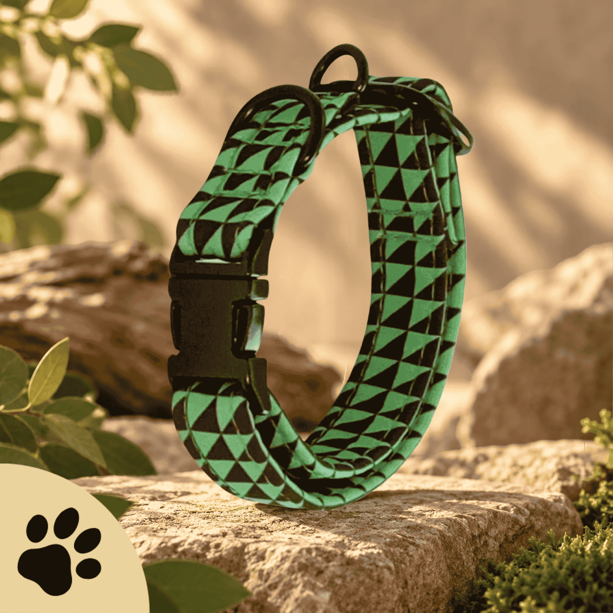 Green Triangle – Design-Hundehalsband mit geometrischem Muster & Metallbeschlägen - Sunbeamstore
