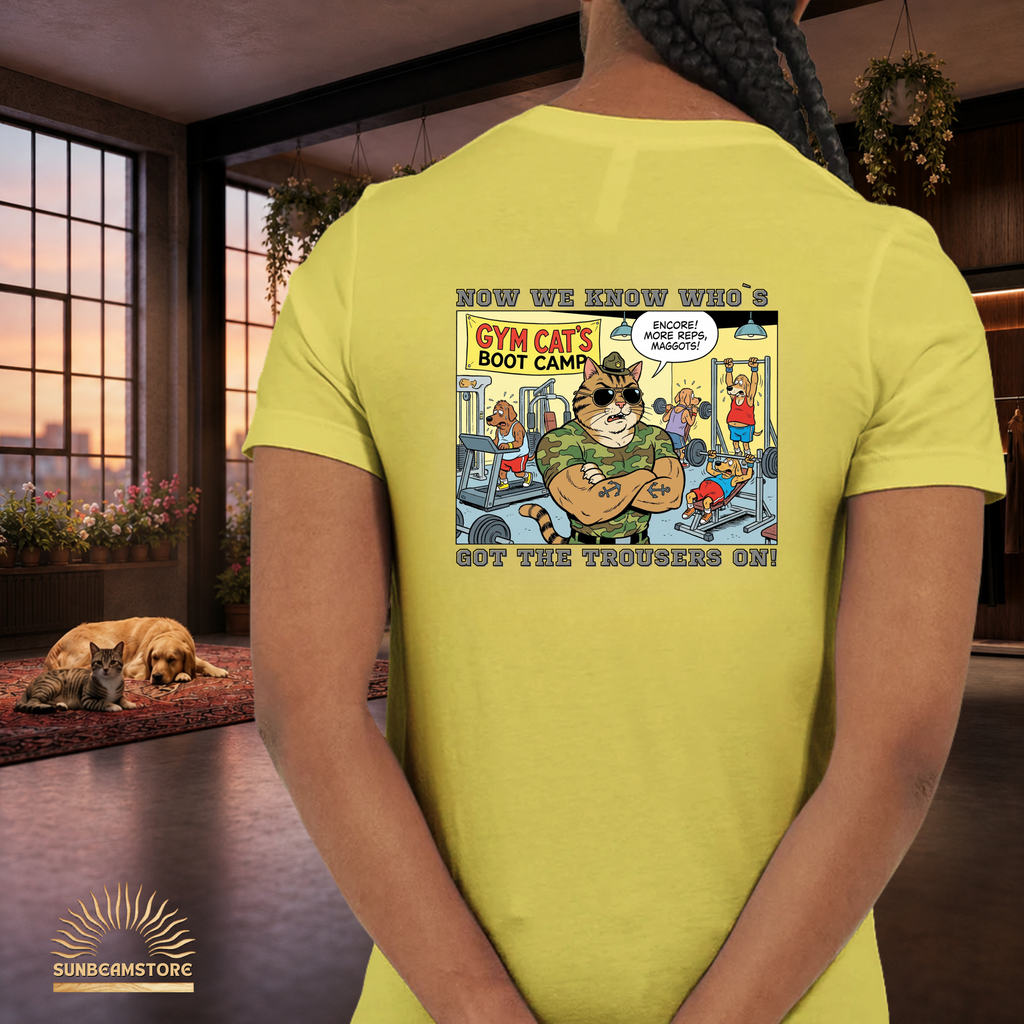 Max the Gym Cat I  – Lustiges Katzen Fitness T-Shirt I Comic Katzen Shirt mit Rückenprint für Gym-Fans und Katzenliebhaber - Premium Unisex Crewneck T-shirt | Bella + Canvas 3001